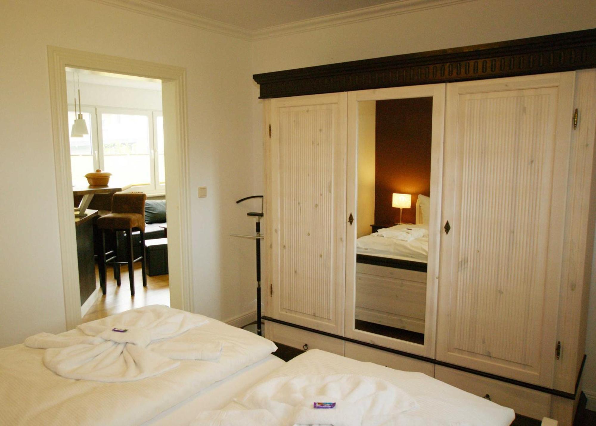 Ferienhaus Boddenhus Glowe Buitenkant foto